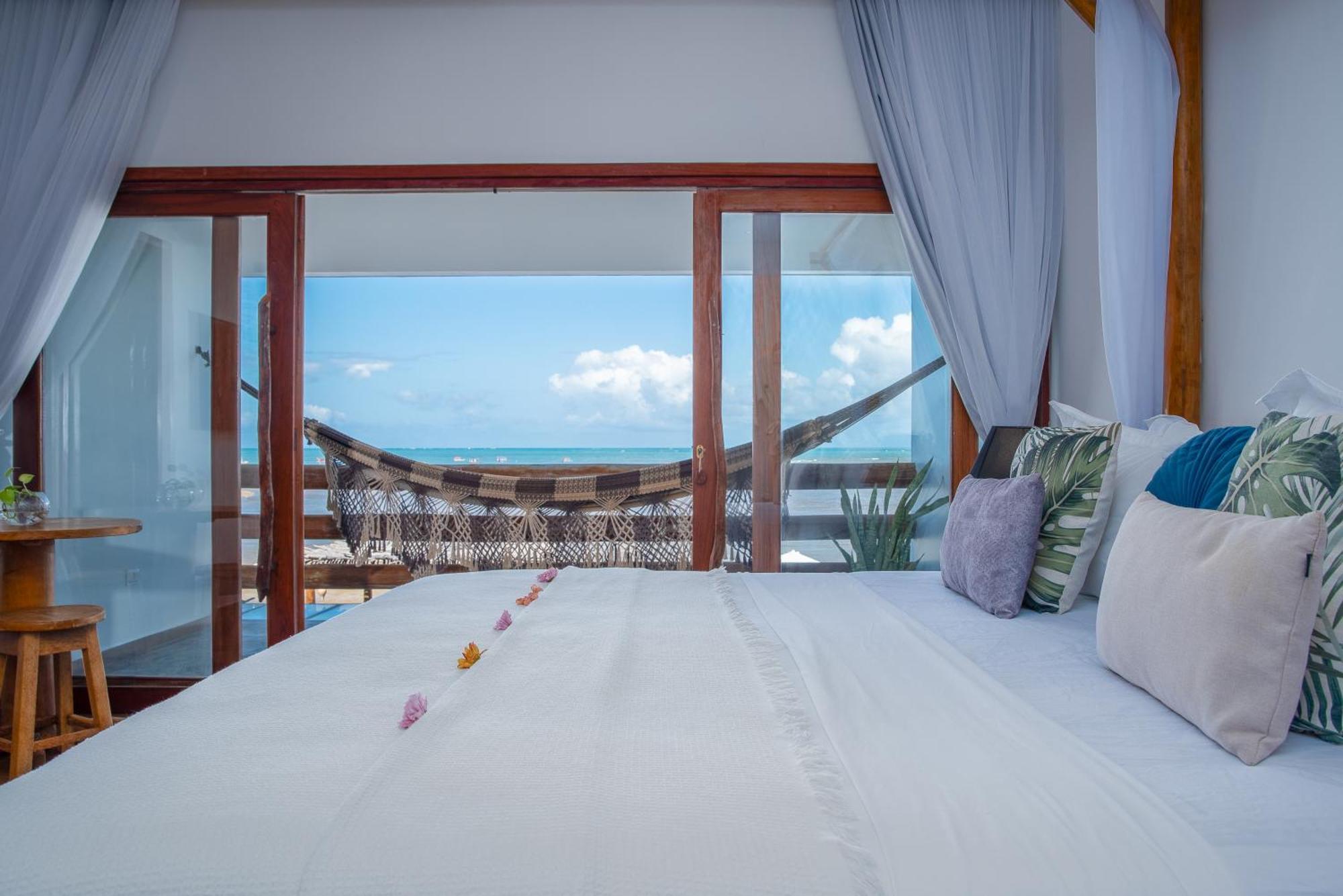Deluxe Double Room with Balcony and Sea View